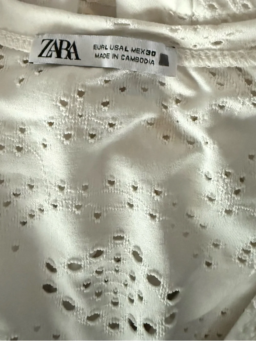 Embroidered Eyelet Blouse From Zara V Neckline Elasticized Details